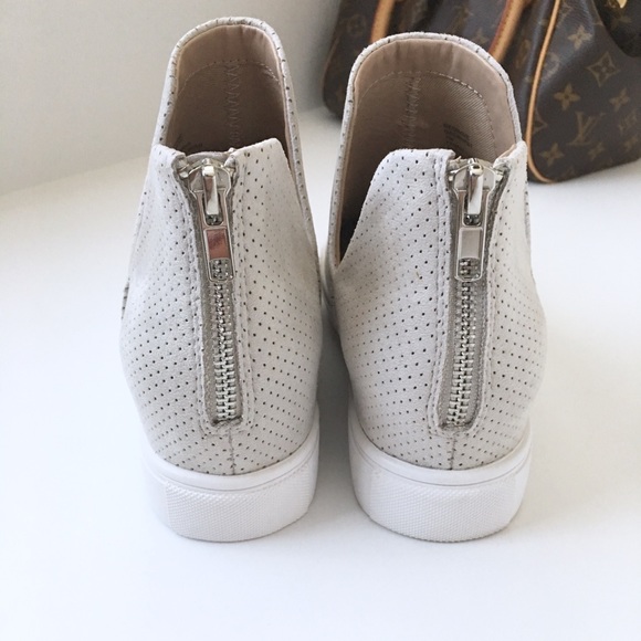 Steve Madden Shoes - Picture 3 of 4